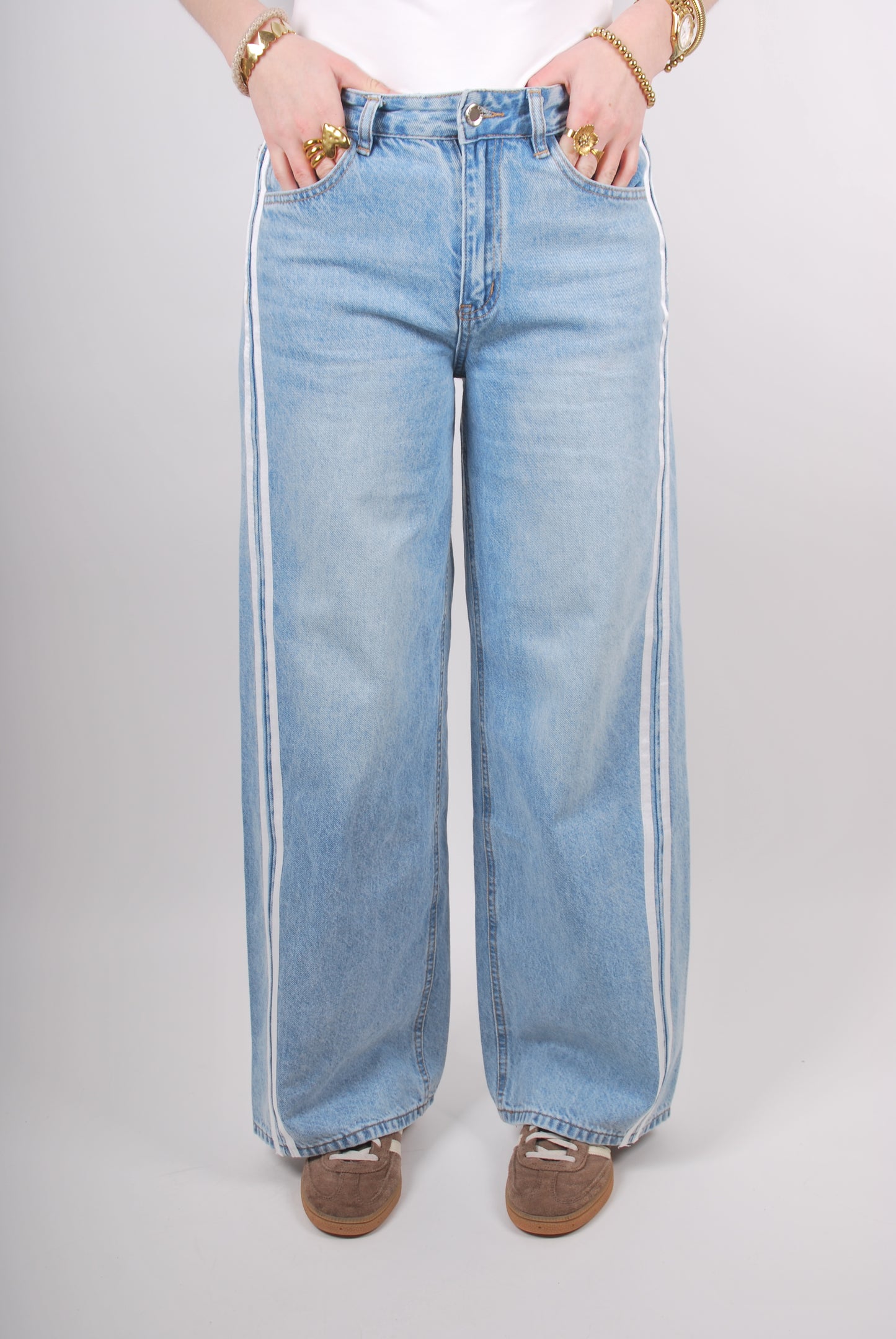 Demi Jeans