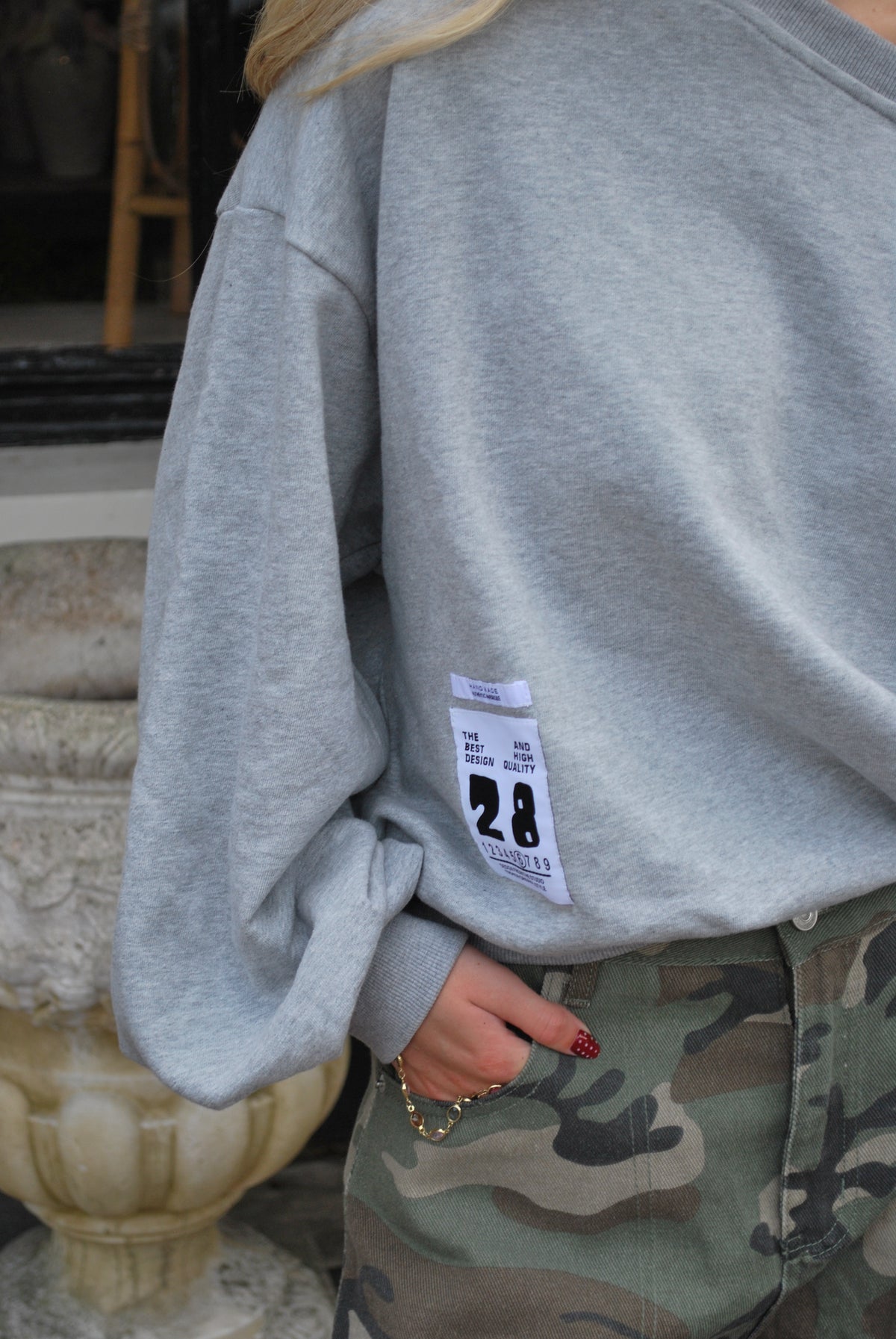 Lies Off Shoulder Trui