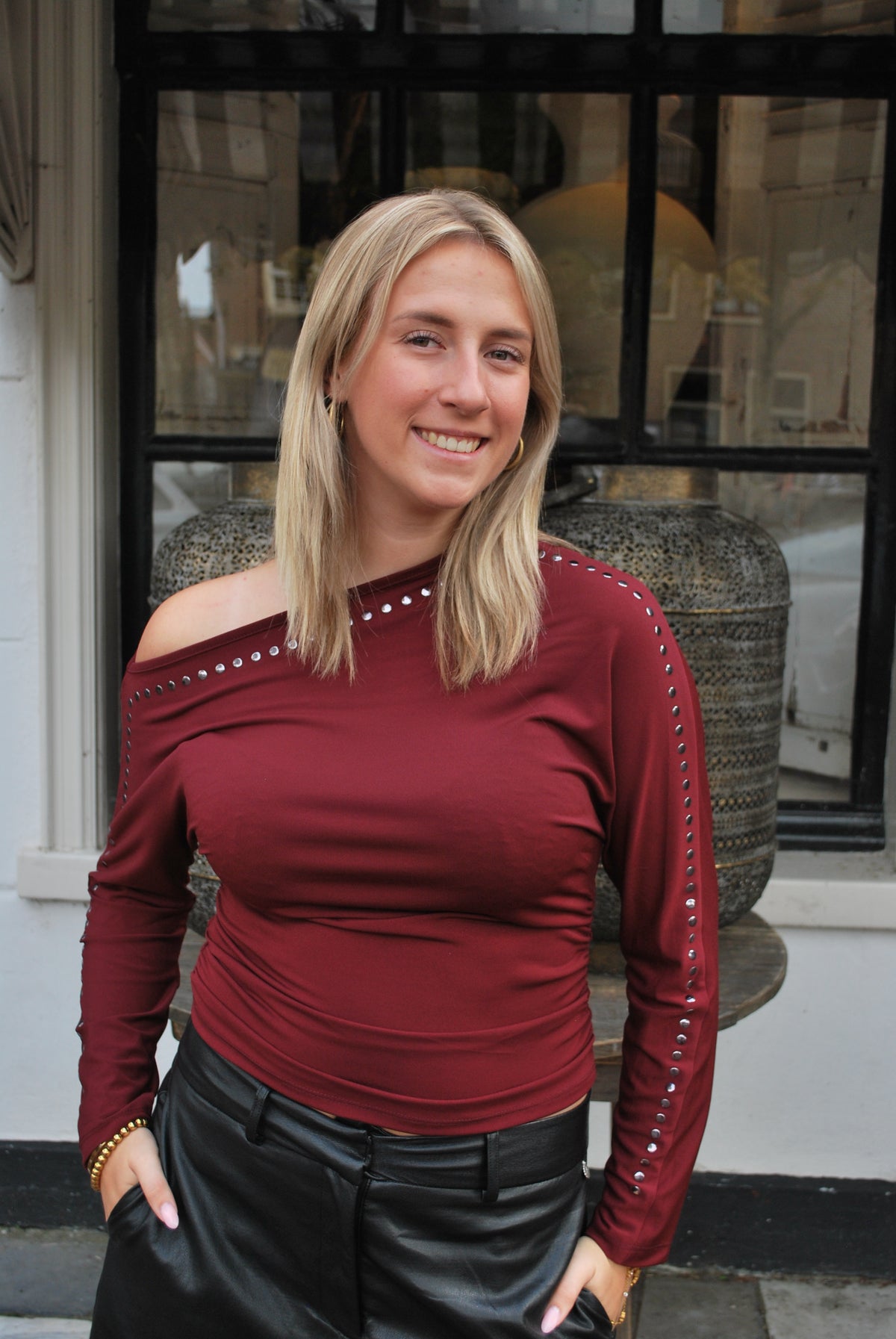 Nina Studs Top - Bordeaux