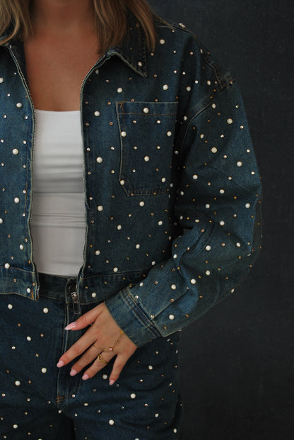 Jady Studs Jas
