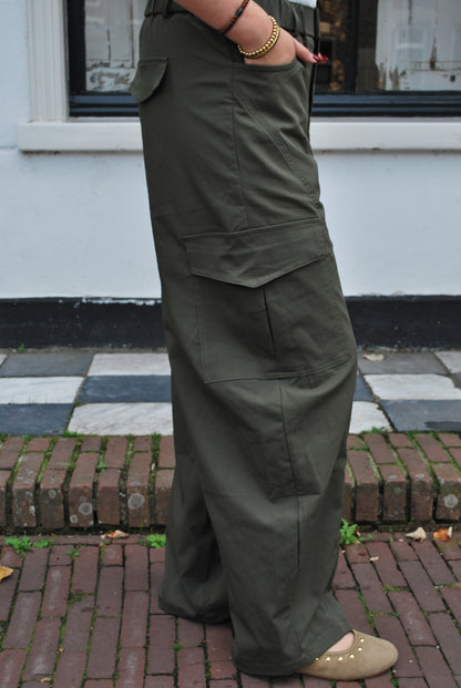 Alyna Ambika Cargo Broek - Groen