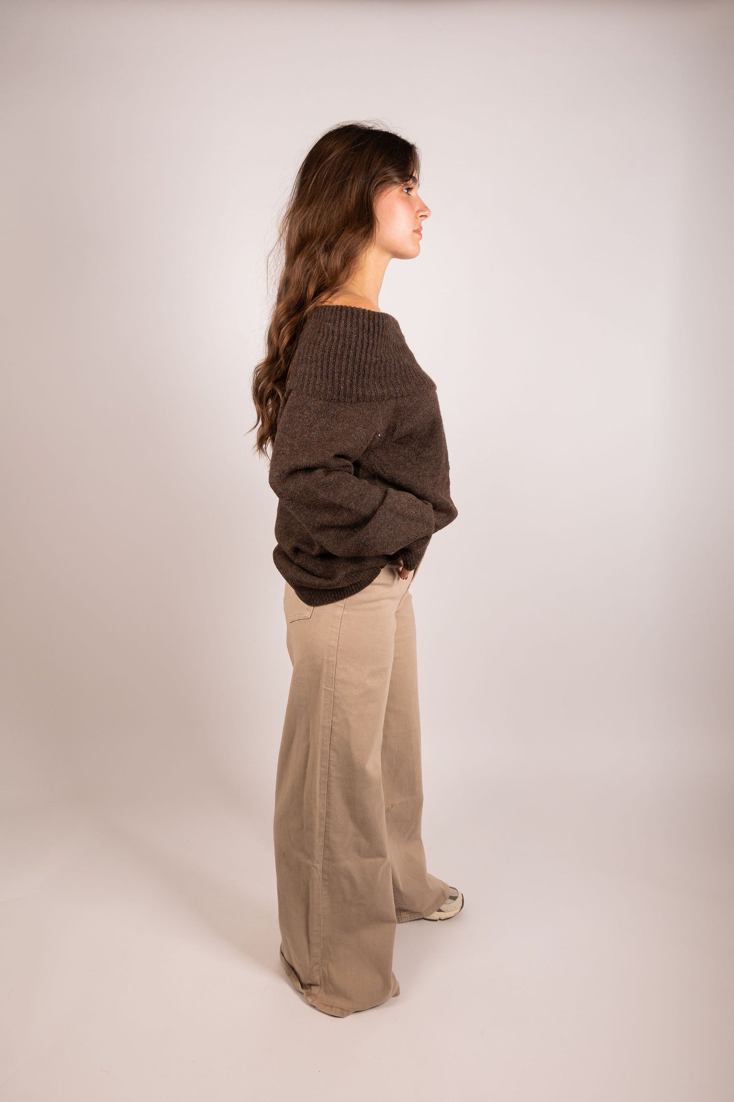 Tess Off-Shoulder Trui - Bruin